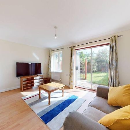 Super 2 Bed House With Privategarden London Luaran gambar
