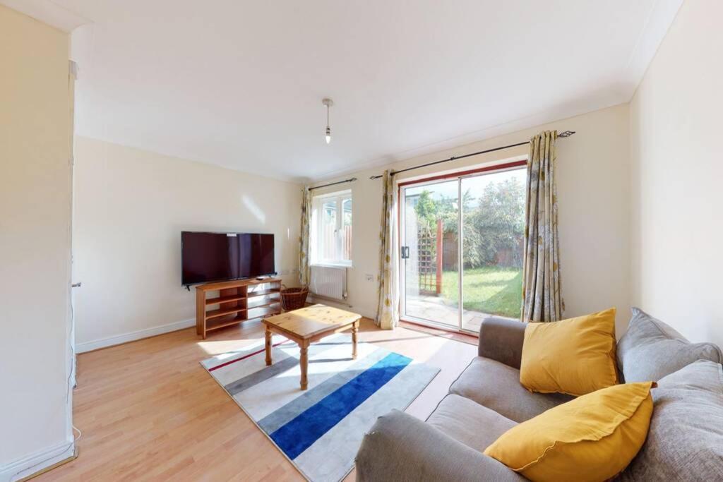 Super 2 Bed House With Privategarden London Luaran gambar