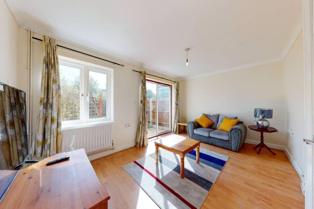 Super 2 Bed House With Privategarden London Luaran gambar